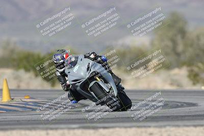 media/Jan-15-2026-Racers Edge (Thu) [[dfebeb70ab]]/2-A Group/Session 5 (Turn 5)/